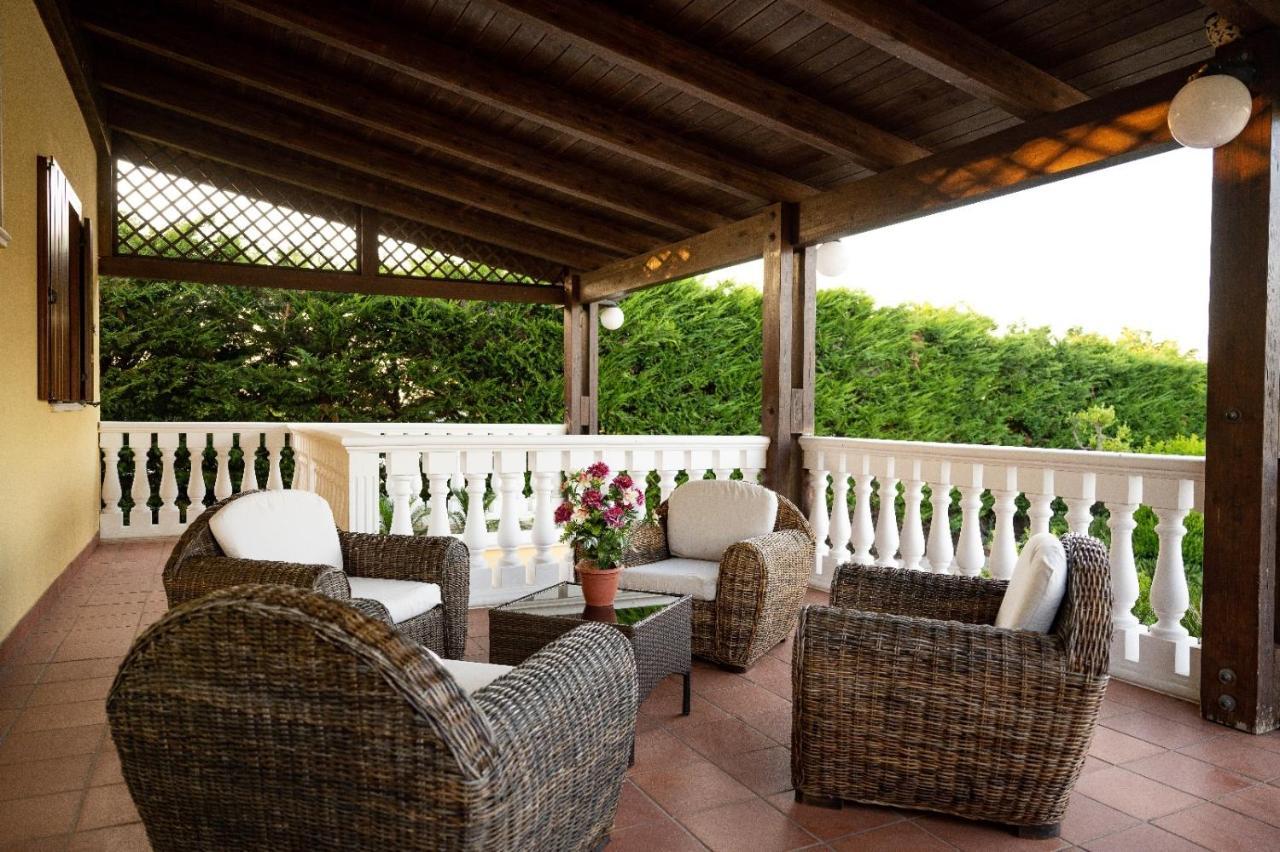 Villa Patrizia-Luxury Villa Моттола Экстерьер фото